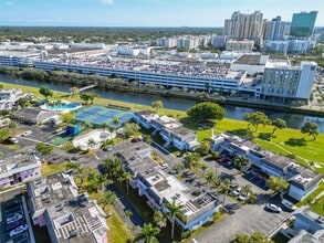 7550 SW 82nd St in Miami, FL - Building Photo - Building Photo