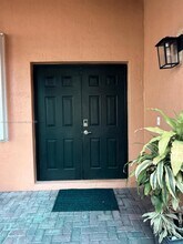 1463 Banyan Way in Weston, FL - Building Photo - Building Photo