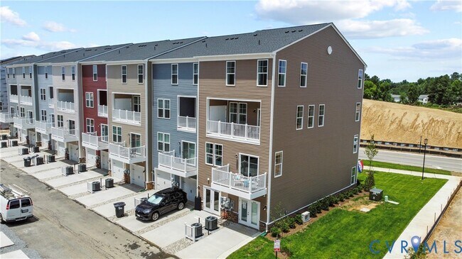 9221 Magellan Pkwy in Glen Allen, VA - Building Photo - Building Photo