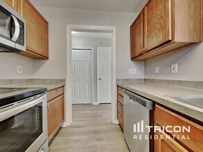819 Chablis Dr in Columbia, SC - Building Photo - Building Photo