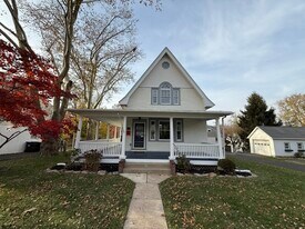 860 Church St in North Wales, PA - Building Photo