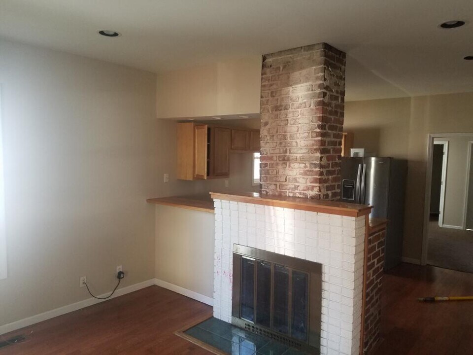 826 21st St in Huntington, WV - Building Photo