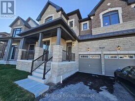 1869 Narcissus Gdns in Pickering, ON - Building Photo