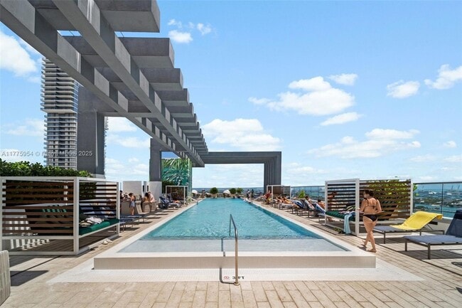 property at 2150 N Bayshore Dr
