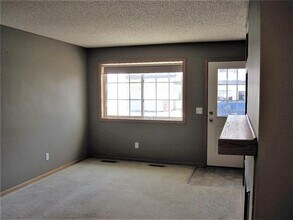 3553 Sterling Heights Dr in River Falls, WI - Building Photo - Building Photo
