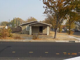 502 14th St in Modesto, CA - Building Photo