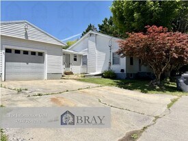 307 Honeysuckle Dr in Kingsport, TN - Building Photo