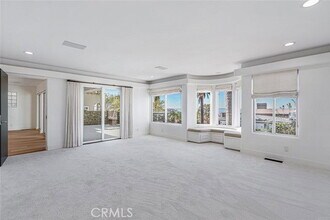 204 N Poinsettia Ave in Manhattan Beach, CA - Building Photo - Building Photo