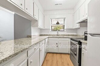 121 Canvasback Dr in Summerville, SC - Foto de edificio - Building Photo