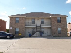 501 Bermuda in Copperas Cove, TX - Foto de edificio - Building Photo