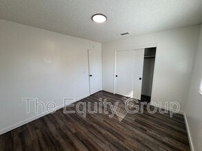 2500-2504 W Chestnut Ct in Visalia, CA - Foto de edificio - Building Photo