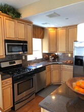 7219 Sandy Dune Way in Queens, NY - Foto de edificio - Building Photo
