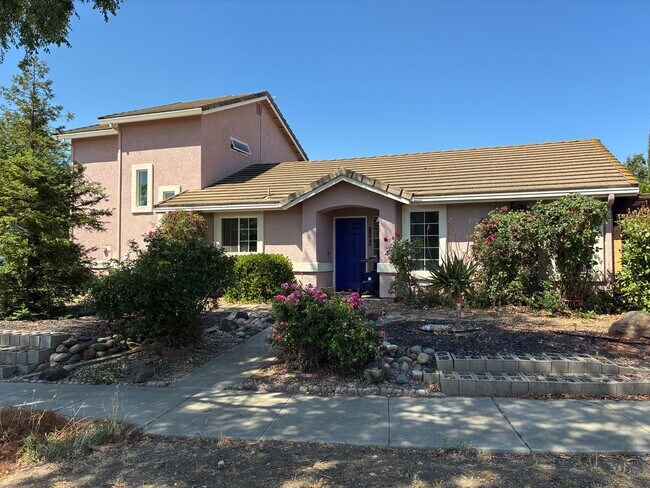 property at 1107 Colina Ct