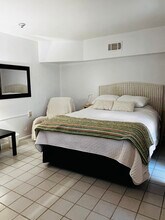 514 University Blvd, Unit 514A in Daytona Beach, FL - Foto de edificio - Building Photo