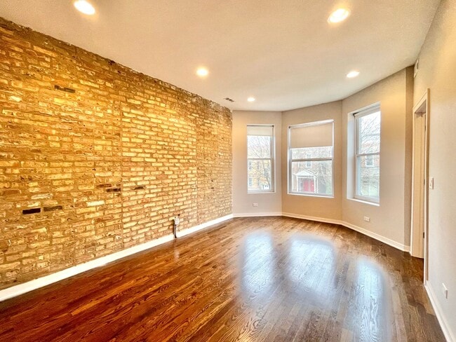 3342 W Beach Ave in Chicago, IL - Building Photo - Building Photo