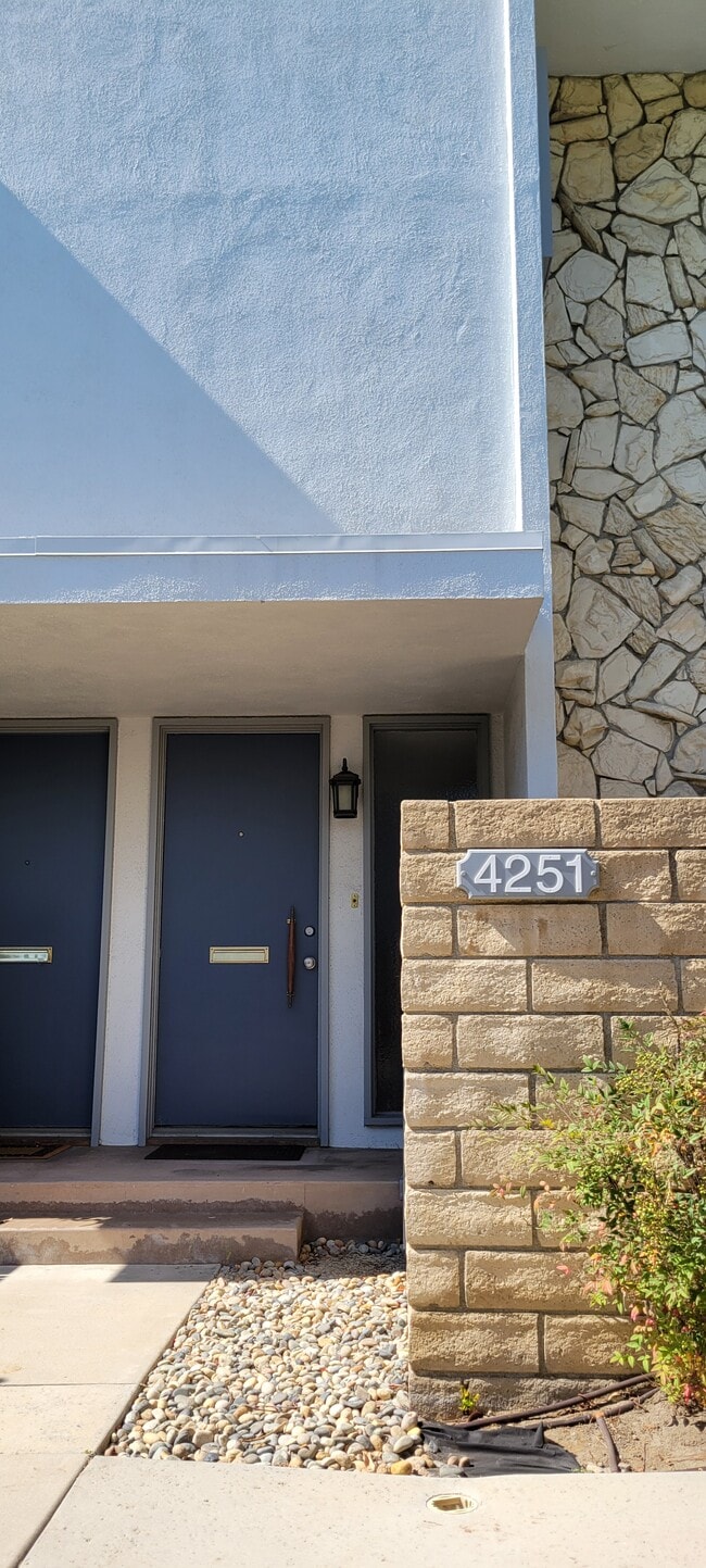 property at 4251 W Sarah St