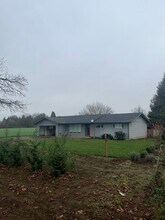 91404 N Coburg Rd in Eugene, OR - Building Photo - Building Photo