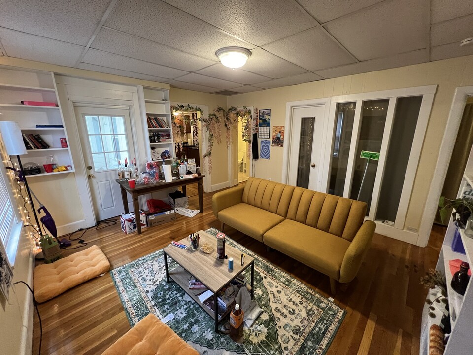 363 Beacon St in Somerville, MA - Foto de edificio