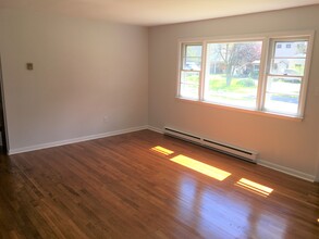 17 8th St in Colonial Beach, VA - Building Photo - Building Photo