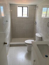 5650 W 26th Ct in Hialeah, FL - Building Photo - Building Photo