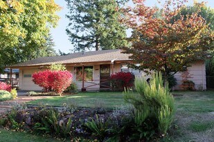 11240 SE Lincoln St in Portland, OR - Building Photo