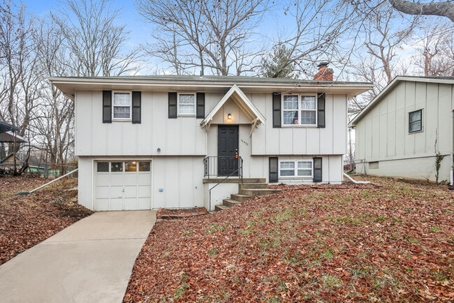 property at 10422 Manchester Ave