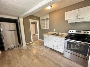 2905 E 61st St in Kansas City, MO - Building Photo - Building Photo