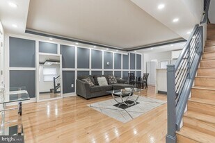 1812 Woodbourne Ave in Baltimore, MD - Building Photo