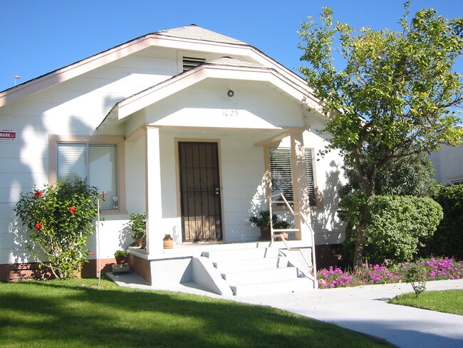 1025 19th St in Santa Monica, CA - Foto de edificio - Building Photo
