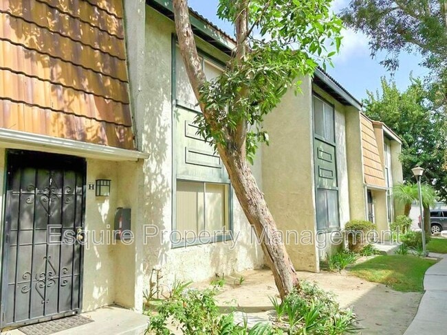 property at 122 E Ventura St