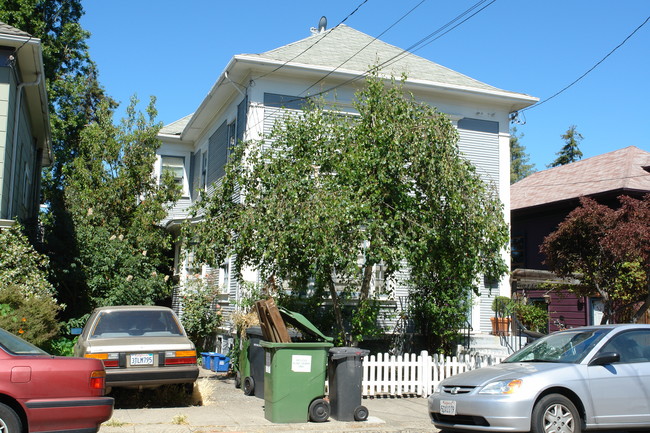 2932 Ellsworth St in Berkeley, CA - Foto de edificio - Building Photo