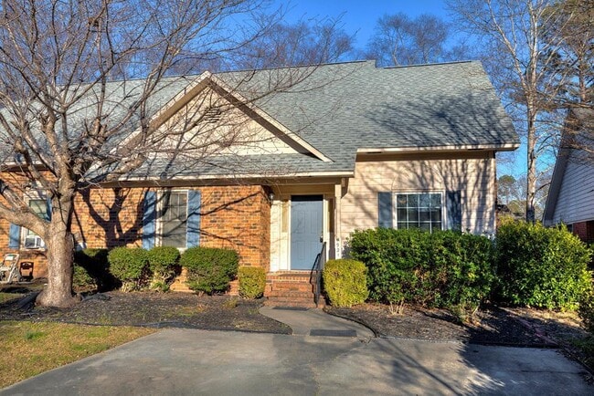 property at 921 Arnaud St