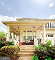 10869 General Kirkland Dr in Linton Hall, VA - Building Photo