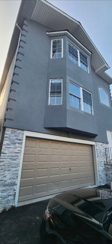 63 Aldine St