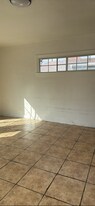 4327 Kenwood Ave, Unit Back in Los Angeles, CA - Building Photo