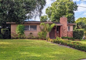 1310 W Woodlawn Ave in Tampa, FL - Building Photo