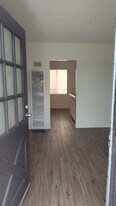8123 Otis St, Unit downstairs unit in South Gate, CA - Building Photo