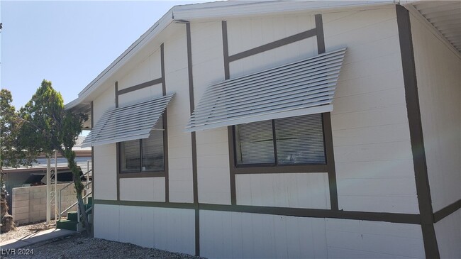 5533 Tres Piedras Rd in Las Vegas, NV - Building Photo - Building Photo