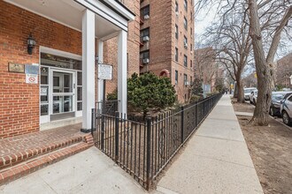 Saxony Towers in Flushing, NY - Building Photo - Building Photo