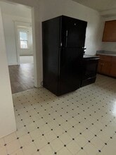 512 E Hillcrest Ave in New Castle, PA - Building Photo - Building Photo