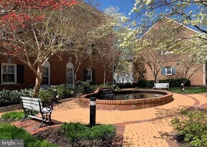 1040 N Royal St in Alexandria, VA - Building Photo