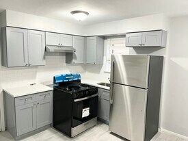 9212 S Kedzie Ave in Evergreen Park, IL - Building Photo