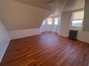 974 Plymouth Ave in Fall River, MA - Building Photo - Building Photo