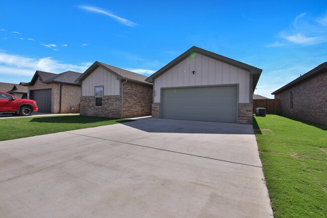 6921 17th St in Lubbock, TX - Building Photo - Building Photo