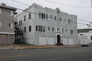 2697 Havenscourt Blvd in Oakland, CA - Foto de edificio - Building Photo