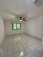 9688 SW 138th Ave in Miami, FL - Foto de edificio - Building Photo