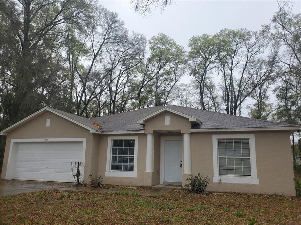 5472 NW 54th Pl in Ocala, FL - Building Photo