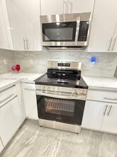 2057 Washington Ave in Opa Locka, FL - Building Photo - Building Photo