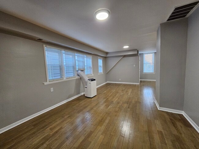 2623 N Emmett St in Chicago, IL - Building Photo - Building Photo