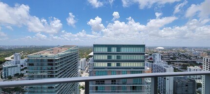 1100S S Miami Ave in Miami, FL - Building Photo - Building Photo